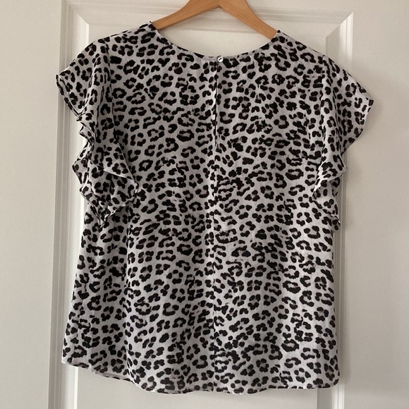 Ann Taylor Factory small blouse animal print ruffle short sleeves - Picture 8 of 13